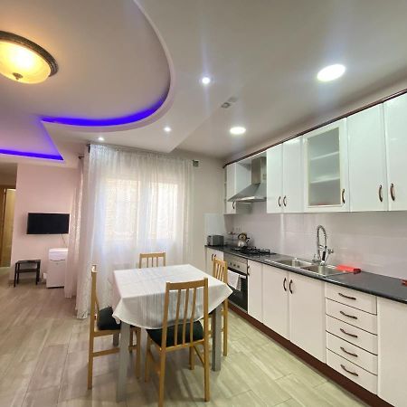 Entire New Apartment 20' From Barcelona Sabadell Exterior photo
